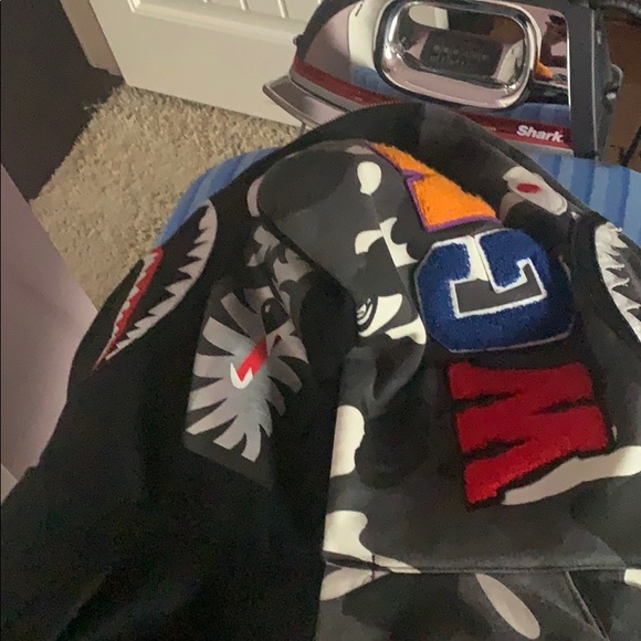 bape jacket - Picture 6 of 7